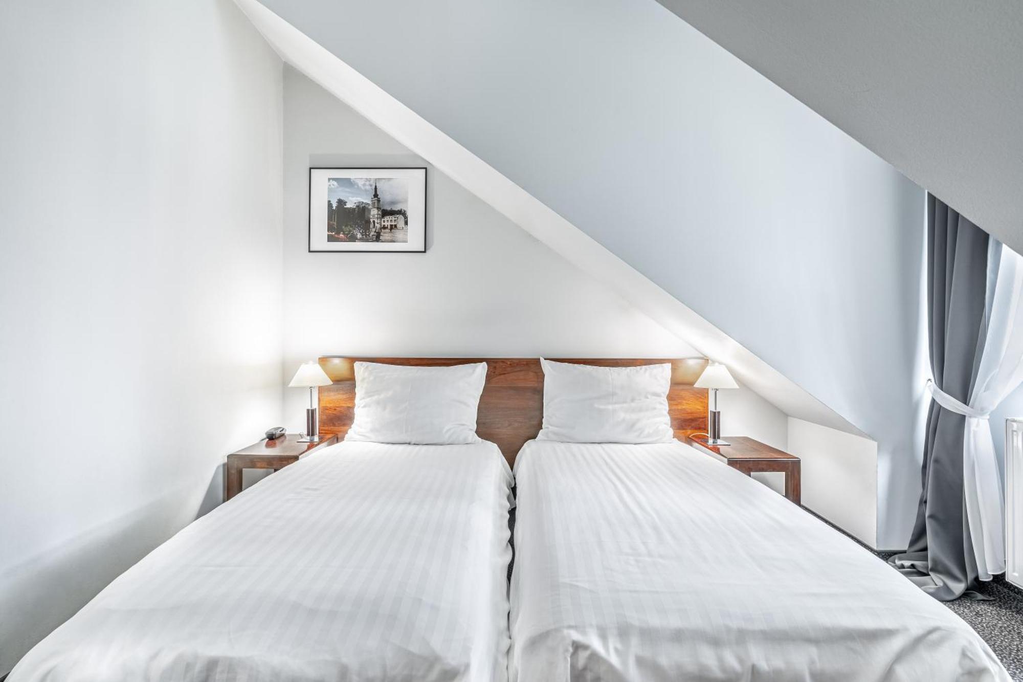 Dom Pracy Tworczej Apart otel Uniejow Dış mekan fotoğraf